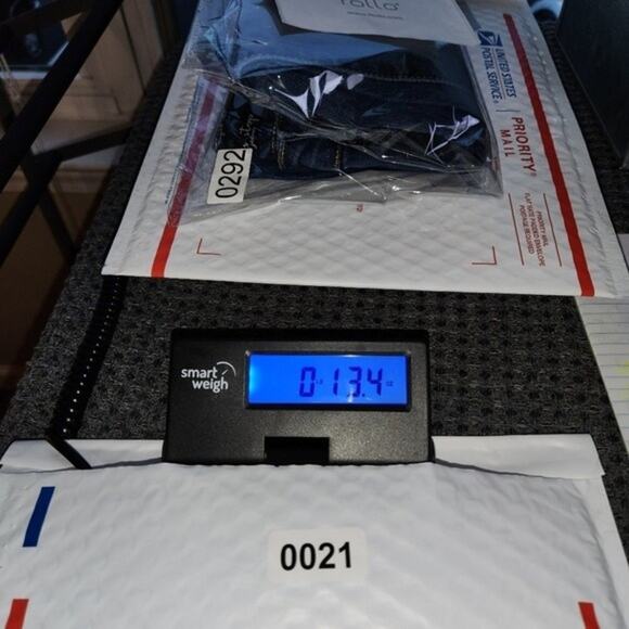 BUS STOP Jeans Medium Wash Distressed Skinny Raw Hem Stretch Jeans Juniors 9/29 - Picture 12 of 12